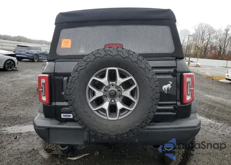 2023 Ford Bronco Base z USA, uszkodzony, nr VIN 1FMEE5DH7PLB82241